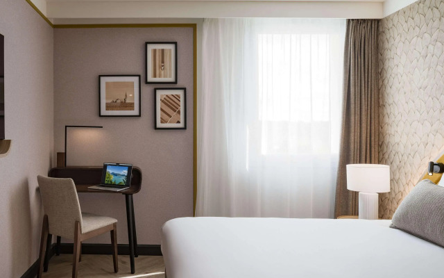 Mercure Chartres Est
