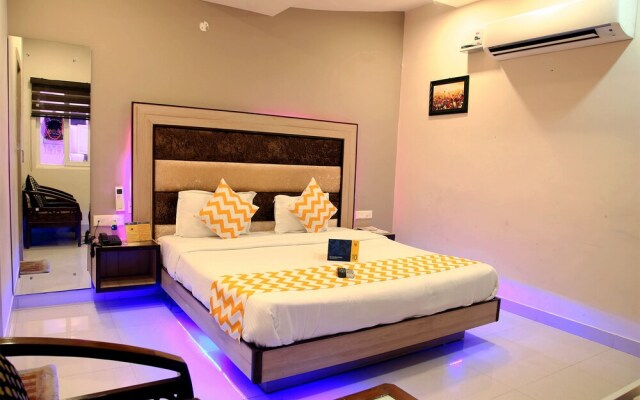 FabHotel Diamond