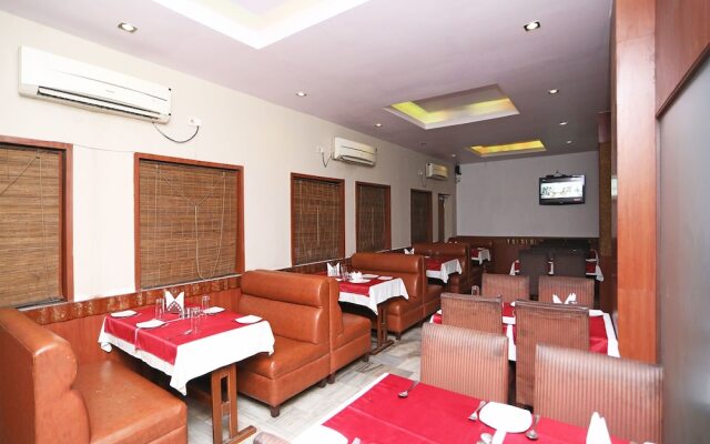 OYO 15966 Hotel Shivam