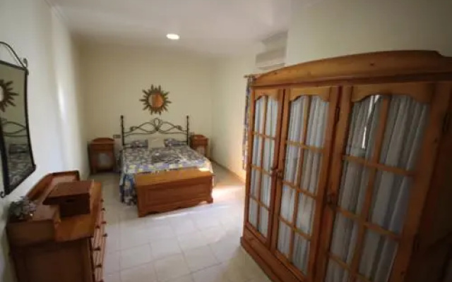 Chalet grandes dimensiones porche. jardin y bbq R Vientos