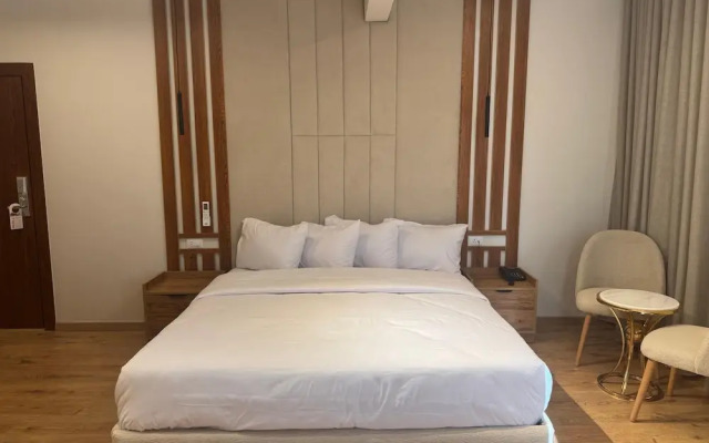 Palacio Pyramids Hotel