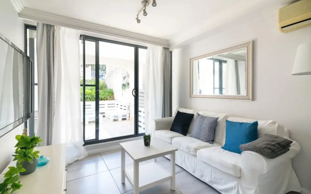 Peaceful Oasis in Randwick With Private Garden Patio