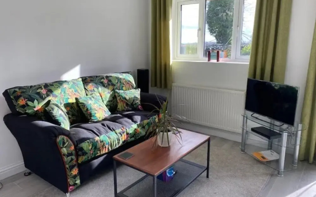 1 Bed Apt- Rural Views- Juliette Balcony - Parking