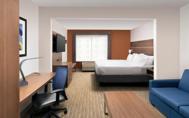 Holiday Inn Express & Suites Baltimore - BWI Airport North by IHG
