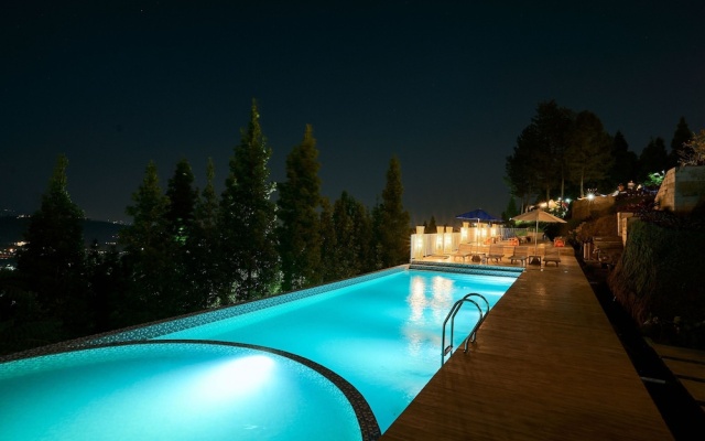Luxcamp Bukit Damar - Puncak By Horison