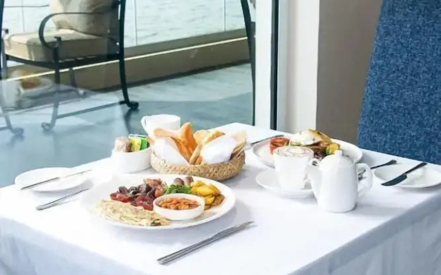 Prest Cruise Waterfront Hotel