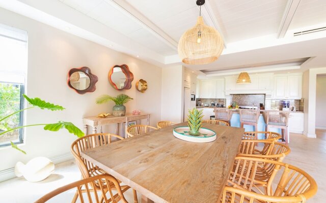 Luxurious 4 Bedroom Condo