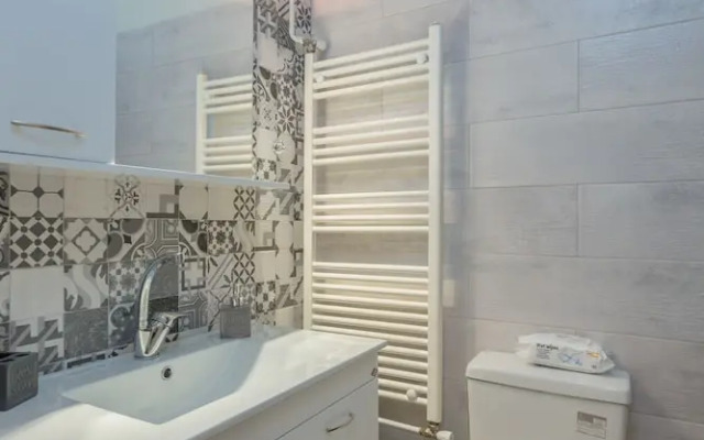 Cozy Flat with Terrace & Patio near Lycabettus