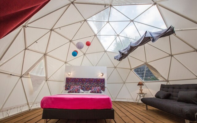 Bubble Dome Village Petite Ile