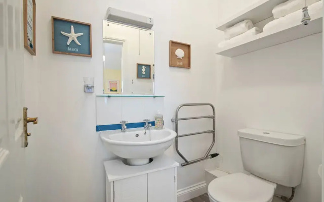 5 Sunny Cove - Direct Beach Access Sea Views