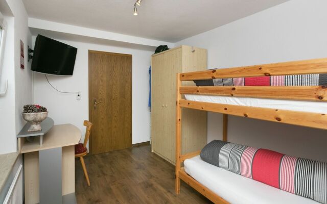 Cozy Apartment in Lermoos with Ski-Lift Nearby