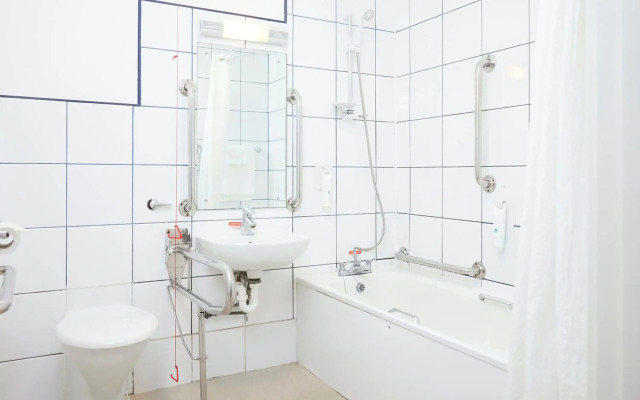 Premier Inn Northampton West (Harpole)