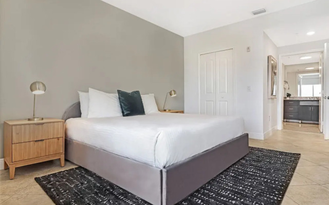 Roami at Sunny Isles