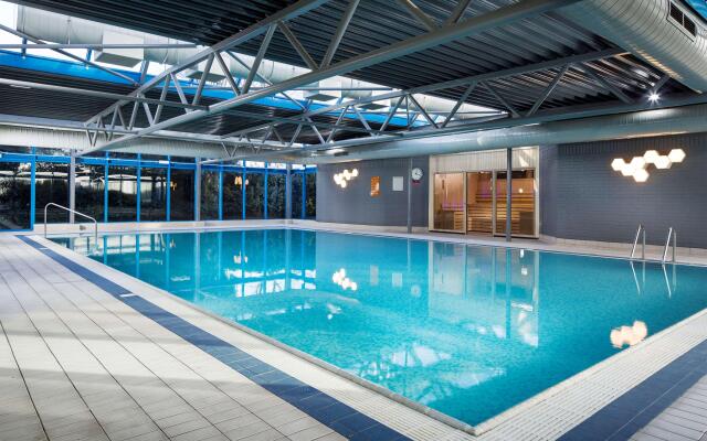 Radisson RED Hotel London Heathrow