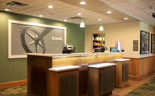 Hampton Inn & Suites Fremont