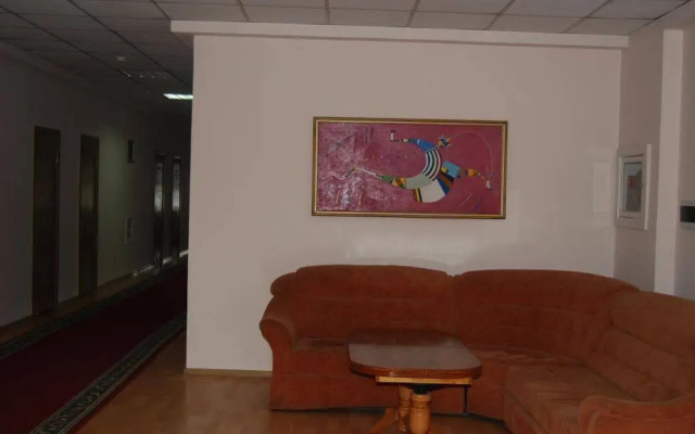 Aka Hotel