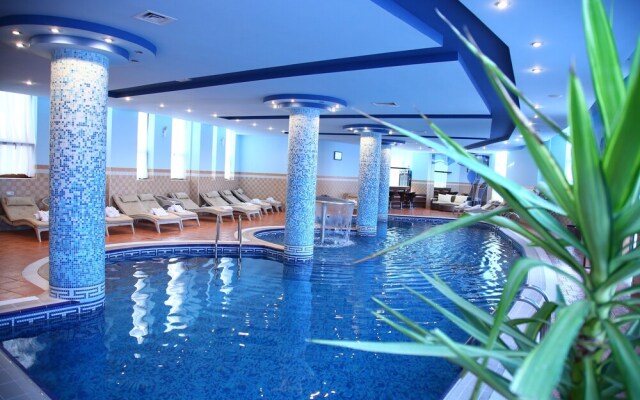 Multi Rest House