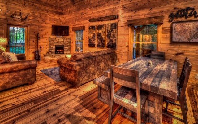 Cozy Cub Cabin by Escape to Blue Ridge