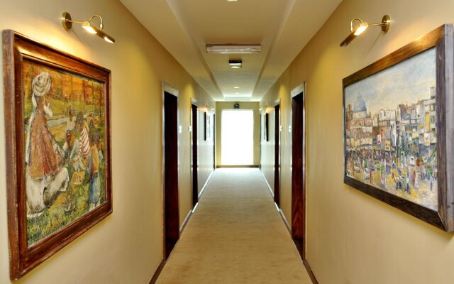 The Residency Hotel