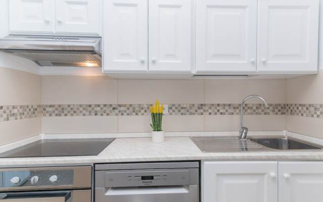 I Fari 85 600mt From The Beach