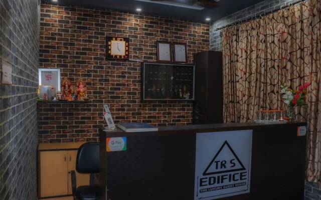 TR'S Edifice - A Luxury Guest House