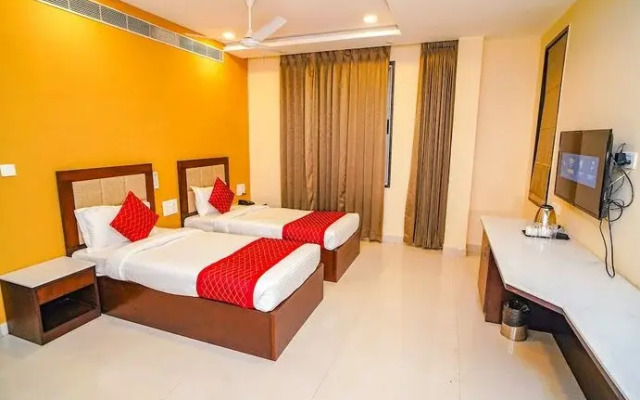 Fabhotel Prime Manor