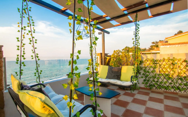 Agoulos Beach Hotel