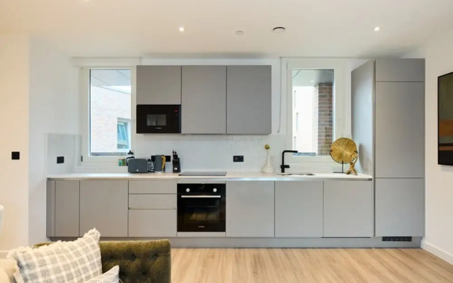 The Tottenham Retreat - Homely 2bdr Flat With Balcony