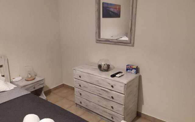 Antonela room1