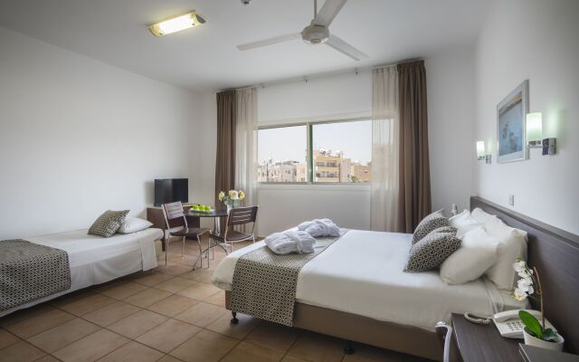 Costantiana Beach Hotel Apartments