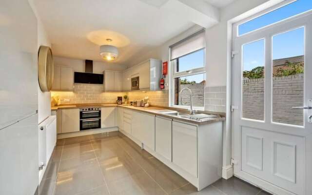 Host Apartments The Kensington Townhouse