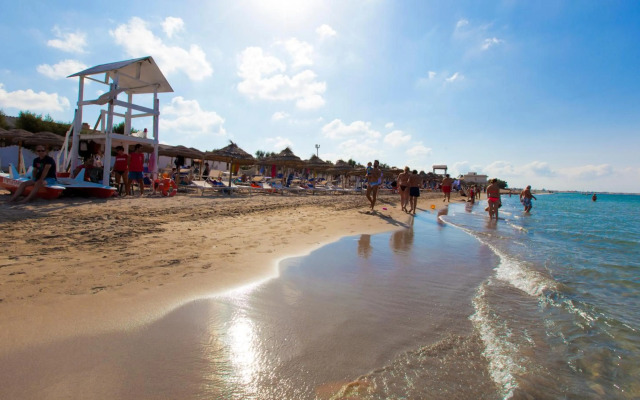 Delfino Beach Hotel