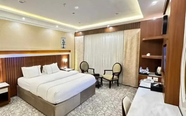 Hyatt town 1
