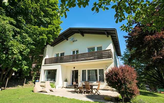B&B Lakeview