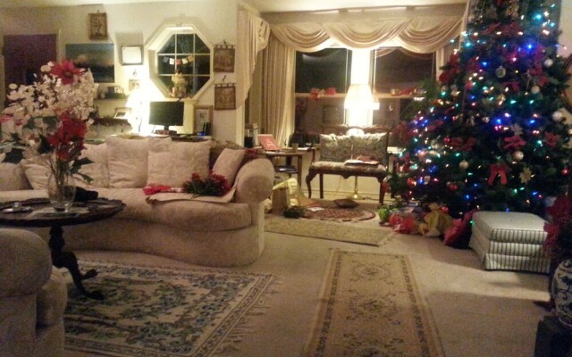 Hubers INN Port Townsend