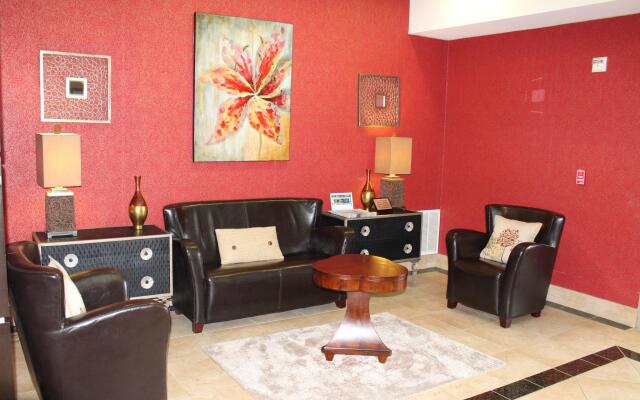 Holiday Inn Express & Suites Dallas Southwest-Cedar Hill by IHG