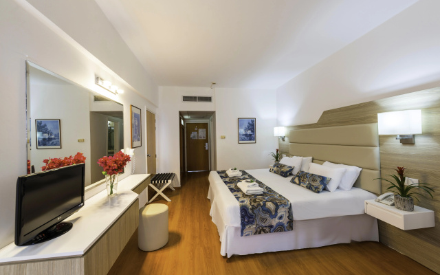 Ascos Coral Beach Hotel