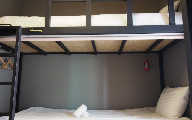 The Bay Guesthouse - Hostel