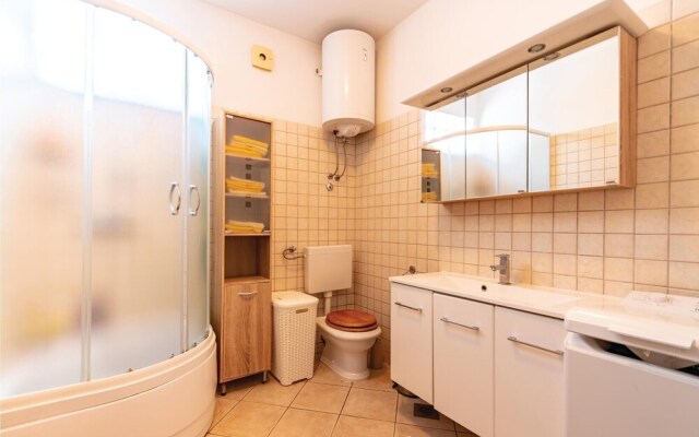 Nice Apartment in Orebic With 2 Bedrooms and Wifi