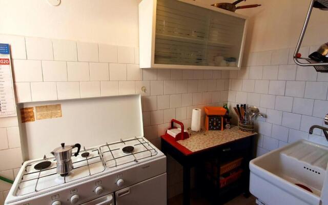 Villa immersa nel verde, spiaggia a 200m