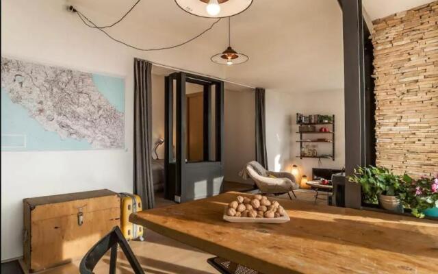 Norma House on the Rocks