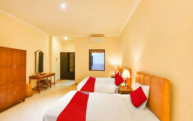 Super OYO Townhouse Oak Maxi Hotel Legian