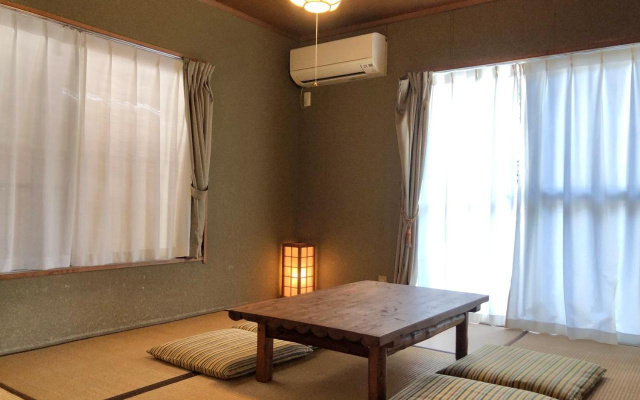 Guesthouse Torus – Guest Rooms – Izu