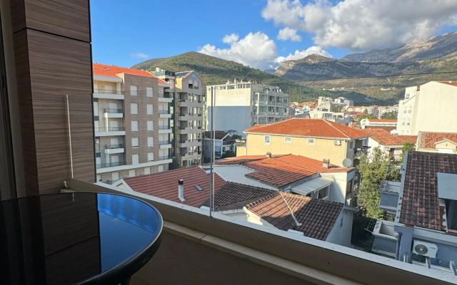 Apartments LORA Zmajeva, 7