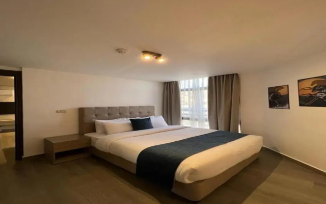 Red Carpet Suites