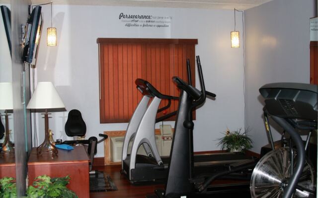 Gladstone Inn & Suites