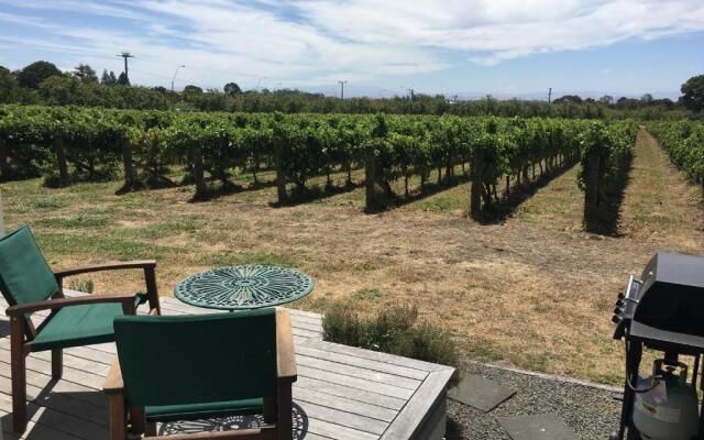 Tuki Vineyard Cottage