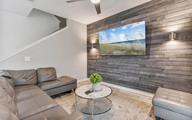 Thematic 4 bdr Near Disney-22101