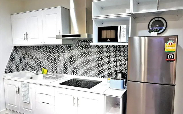 G201 Swimming Pool Gym Kitchen Free Parking Balcony