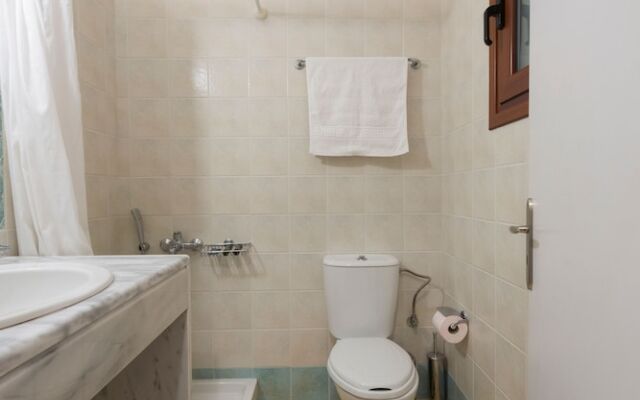Odysseas Villa by LeaderStay